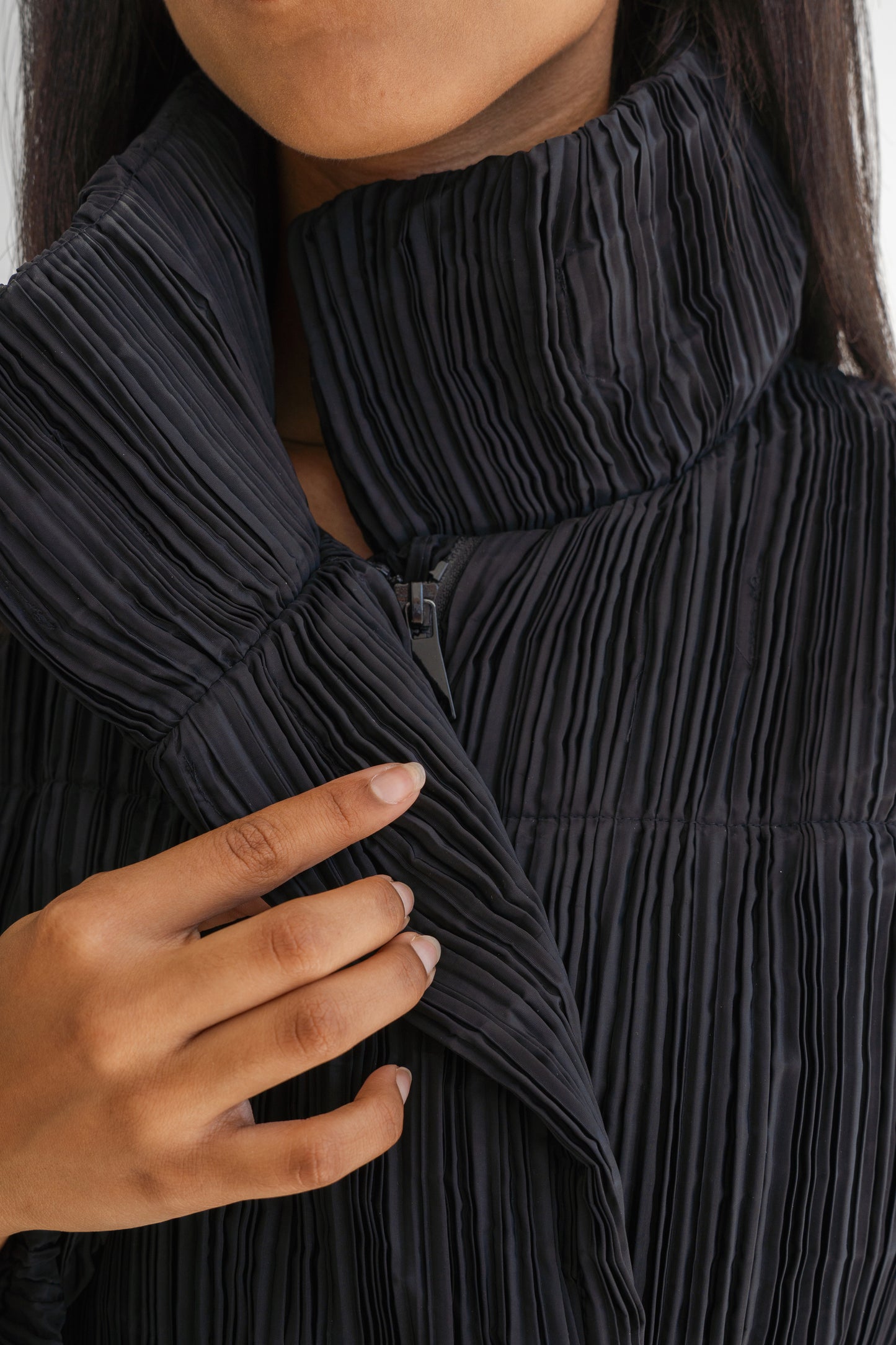 FINE PLEATED PUFFER
