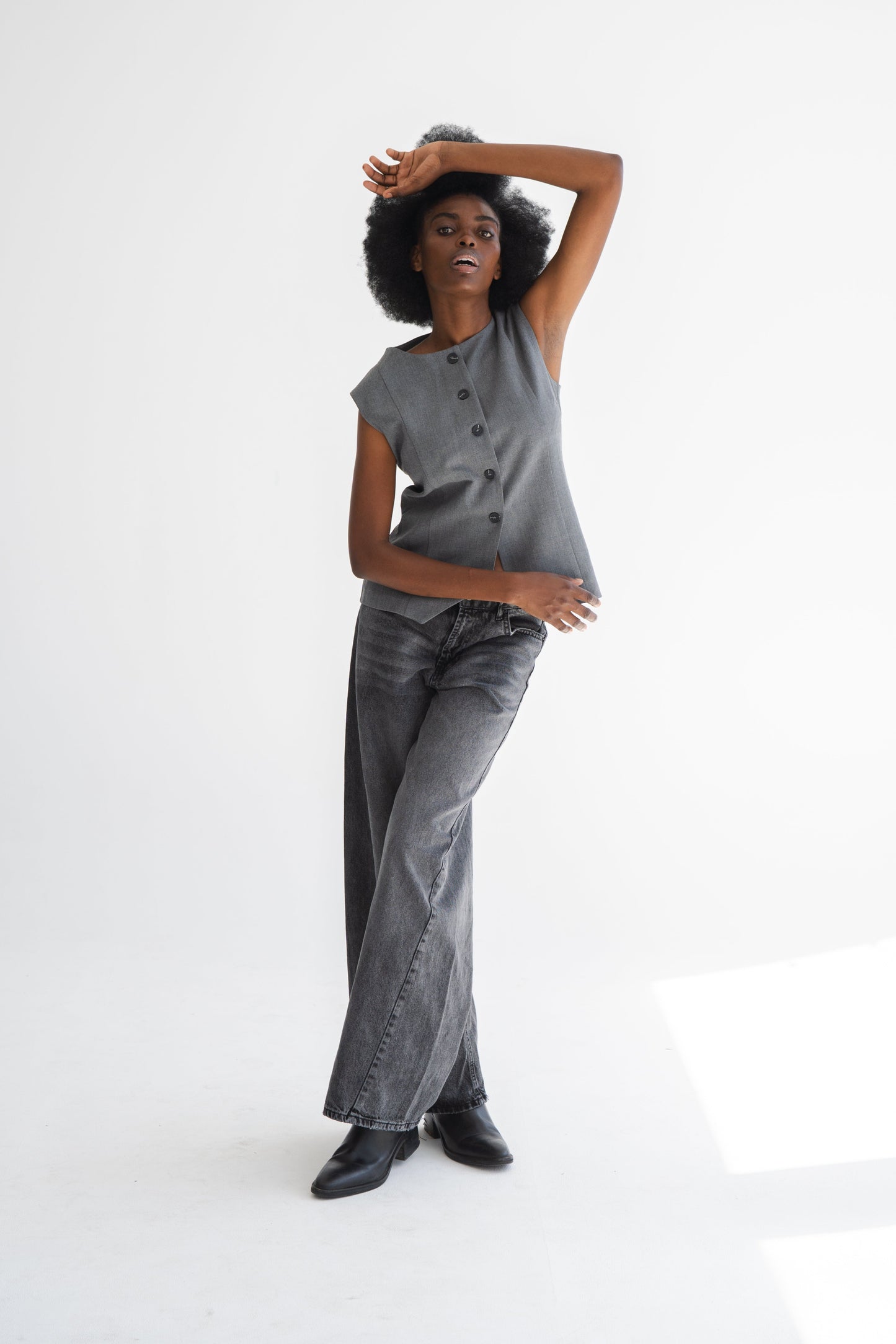 CHARCOAL WIDE LEG JEAN WITH SIDE SEAM