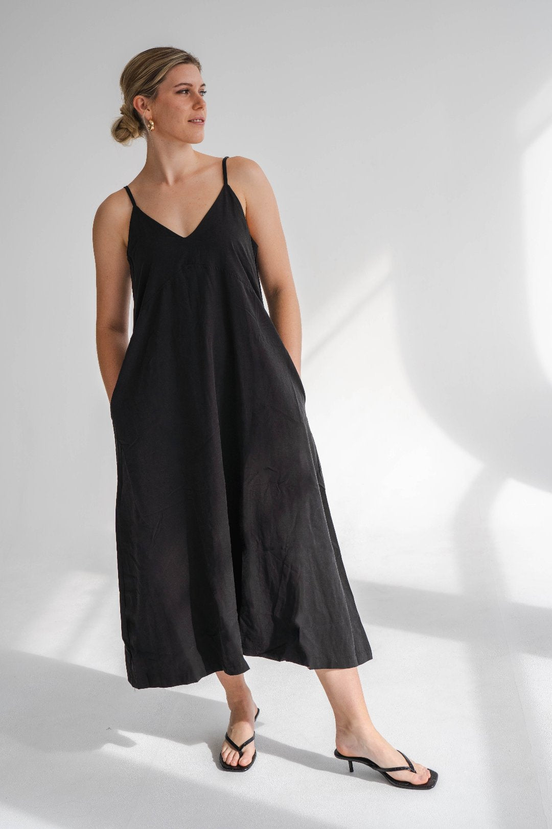 BLACK A-LINE MAXI DRESS STAVVI BLACK A-LINE MAXI DRESS STAVVI