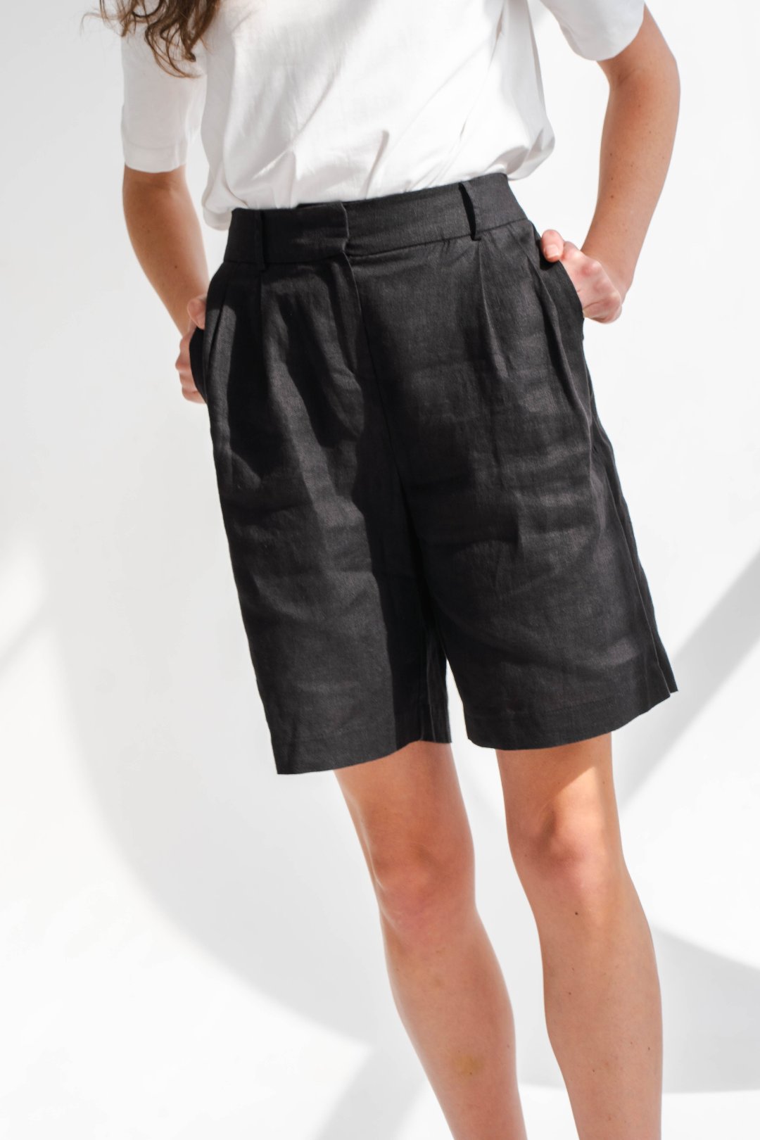 BLACK LINEN SHORTS