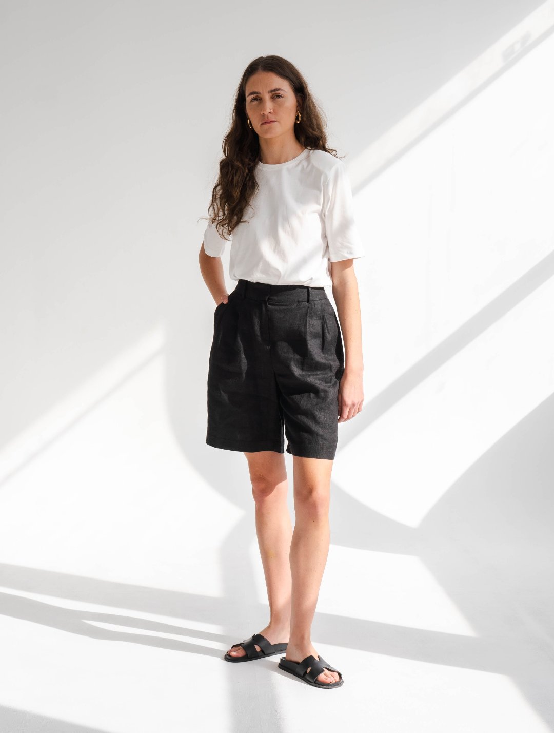 BLACK LINEN SHORTS