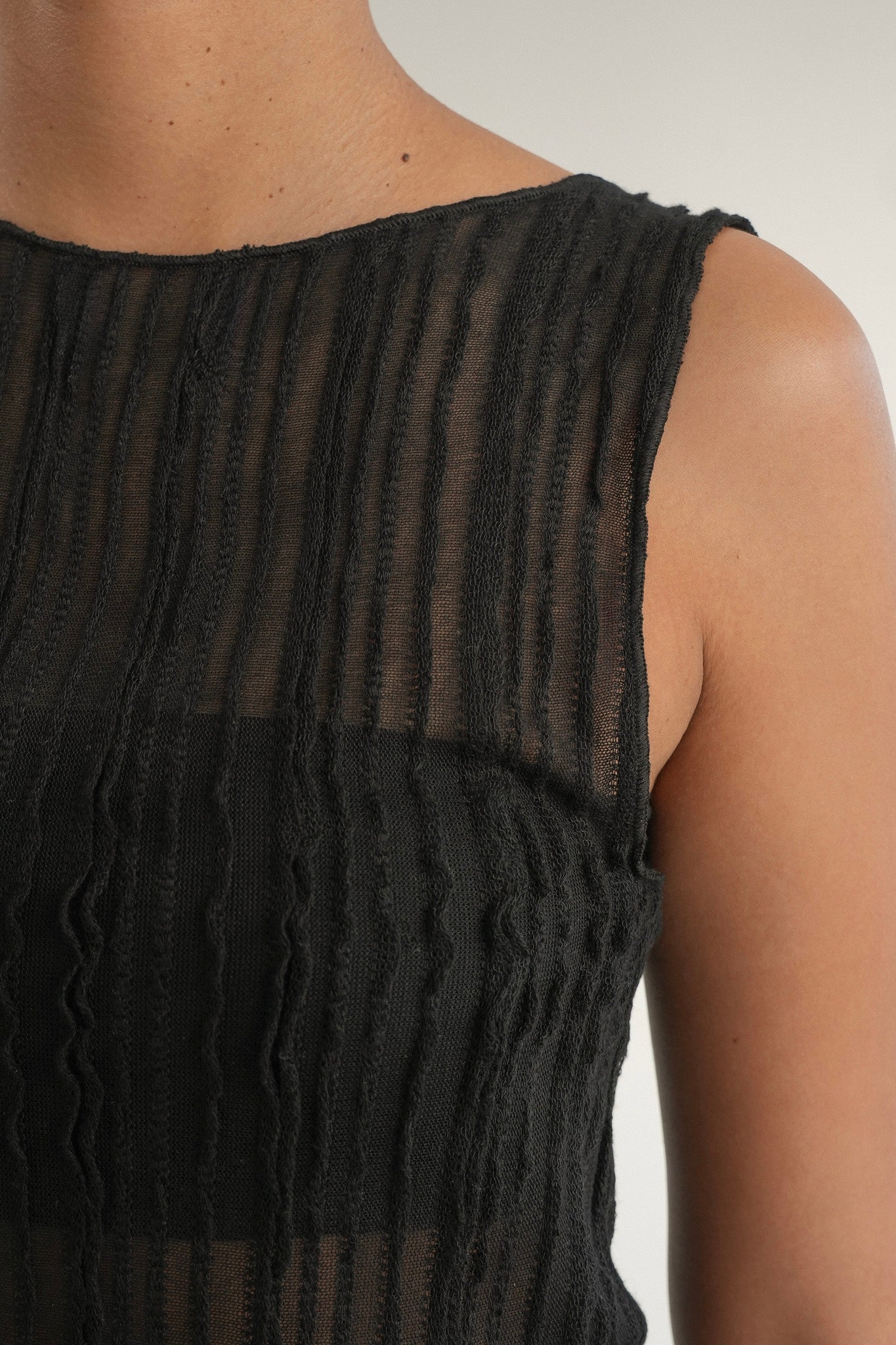 The Lumen Tank in Noir