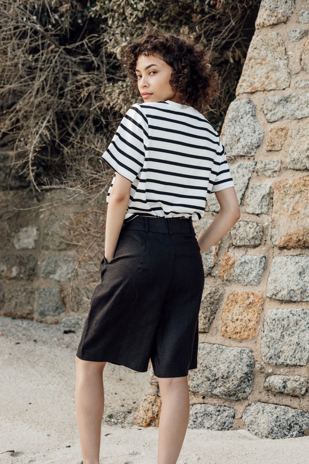 BLACK LINEN SHORTS
