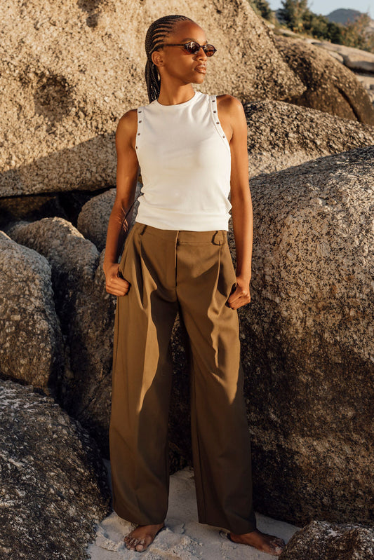 The Rhea Trouser in Olive Stone