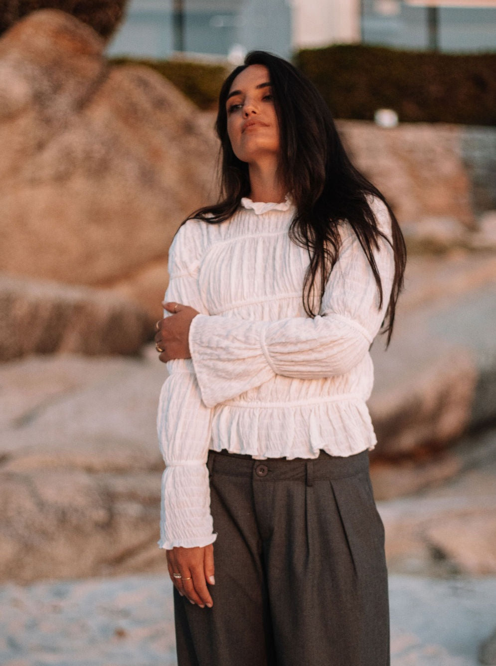 WHITE RUFFLE TOP