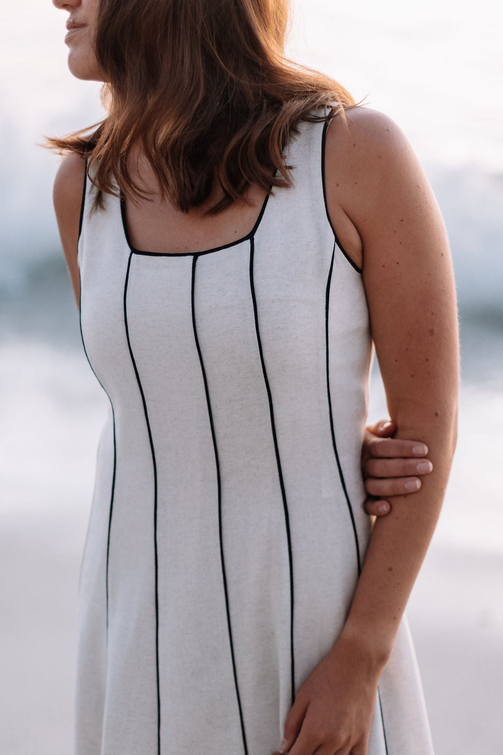 CONTRAST LINEN MIDI DRESS