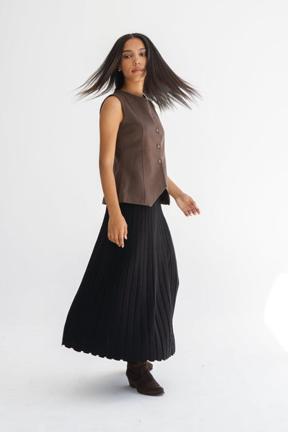 PLEATED KNIT SKIRT WITH SHIMMER DETAIL