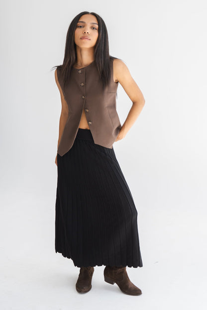 PLEATED KNIT SKIRT WITH SHIMMER DETAIL