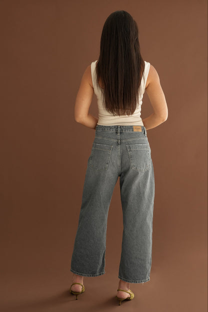The Midday Jeans in Slate