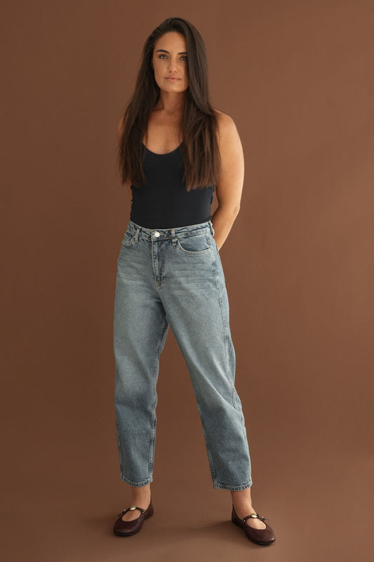 The Noon Jeans in Vintage Blue
