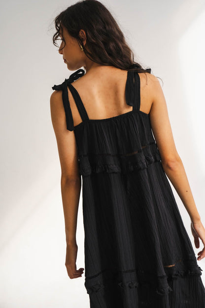 BLACK MAXI DETAIL DRESS