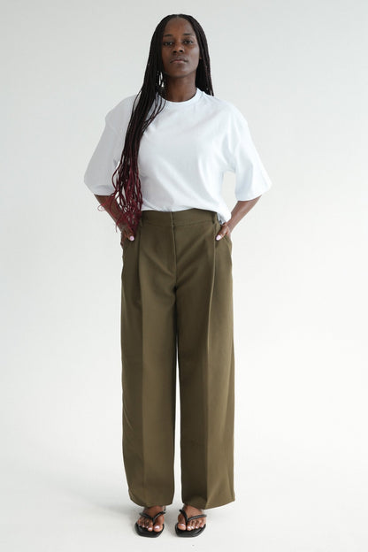 The Rhea Trouser in Olive Stone