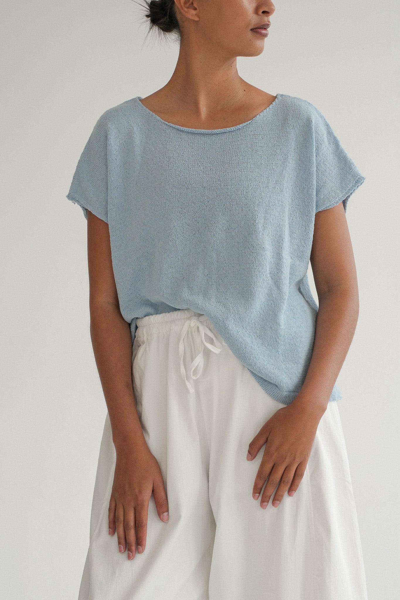 The Iris Knit tee in Mist Blue
