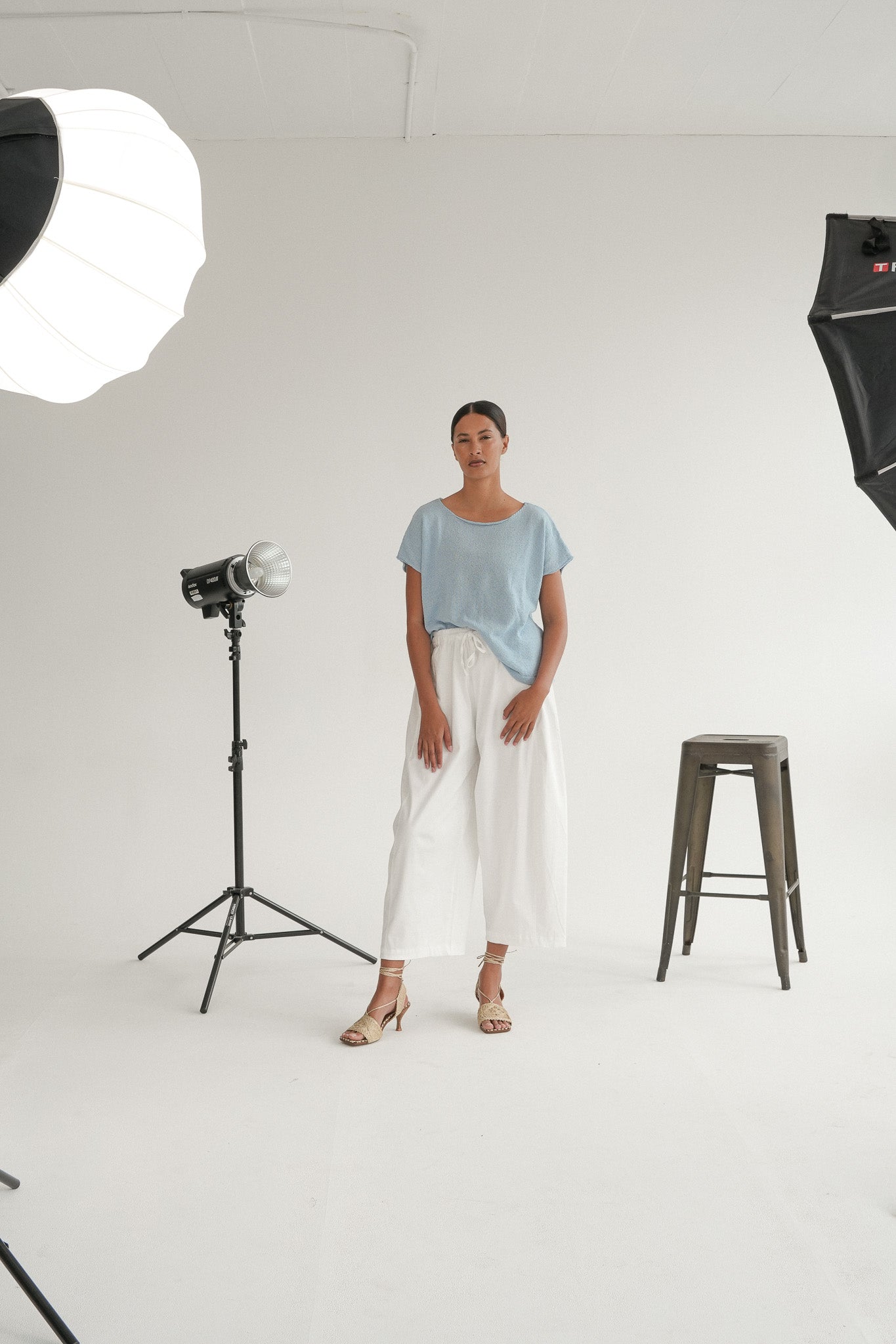 The Iris Knit tee in Mist Blue