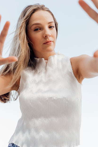 FINE PLEATED TOP