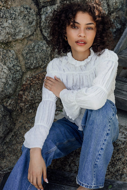 WHITE RUFFLE TOP