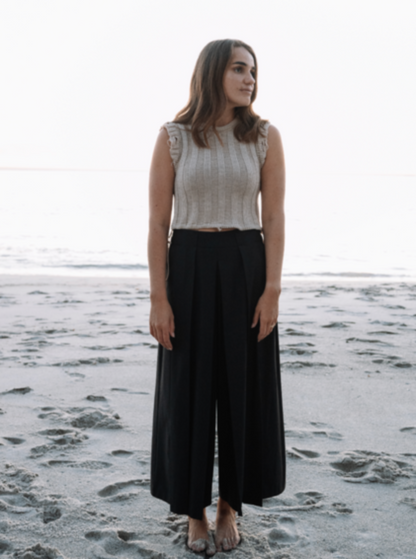 BLACK PLEATED PALAZZO PANTS