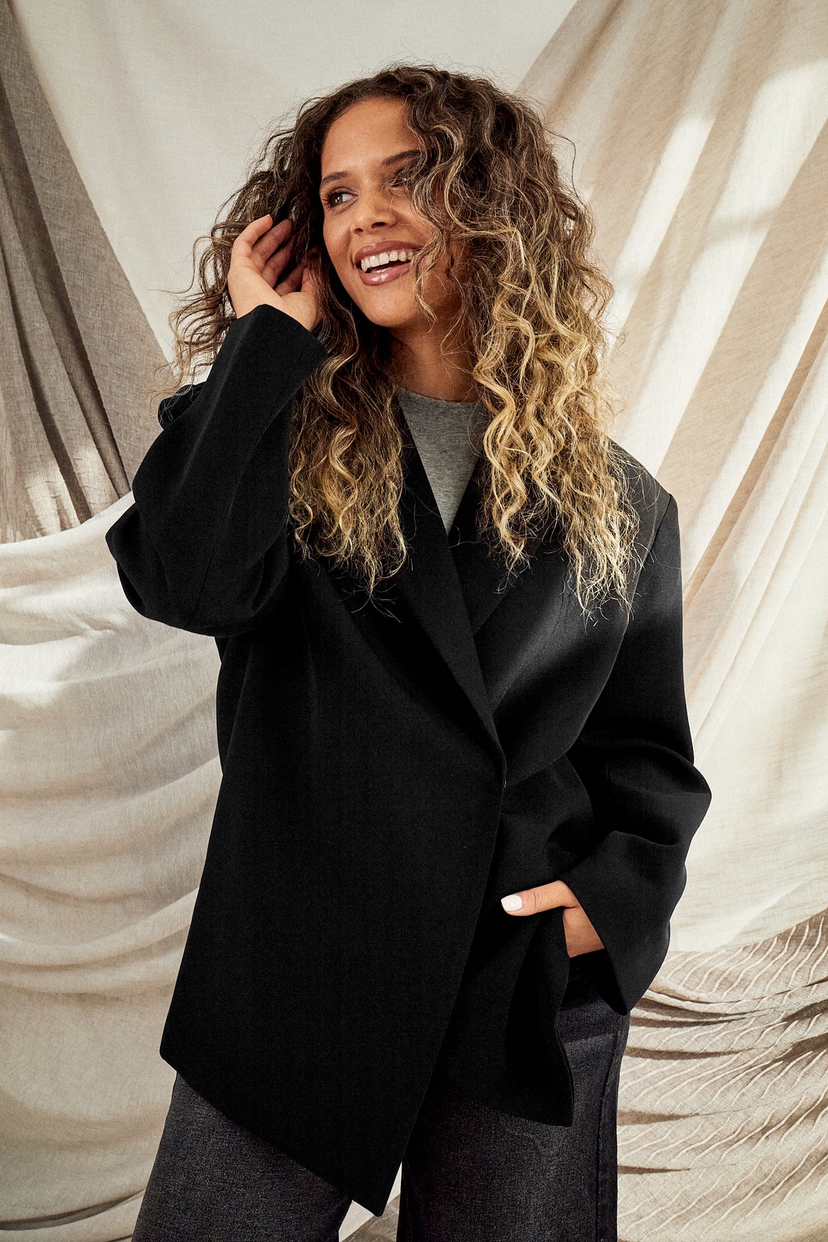 Oversized Blazer (Black)