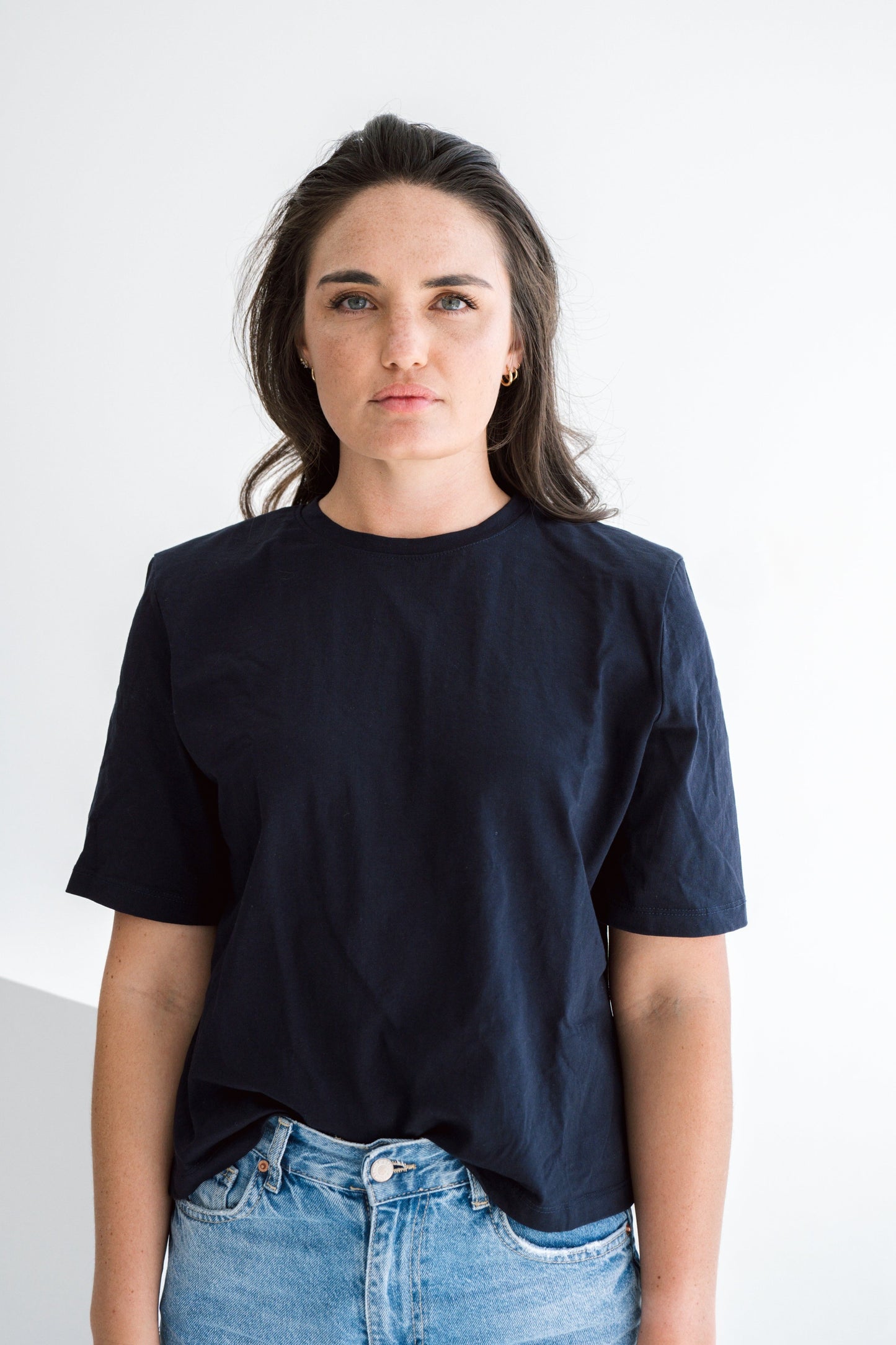 NAVY SHOULDER PAD TEE