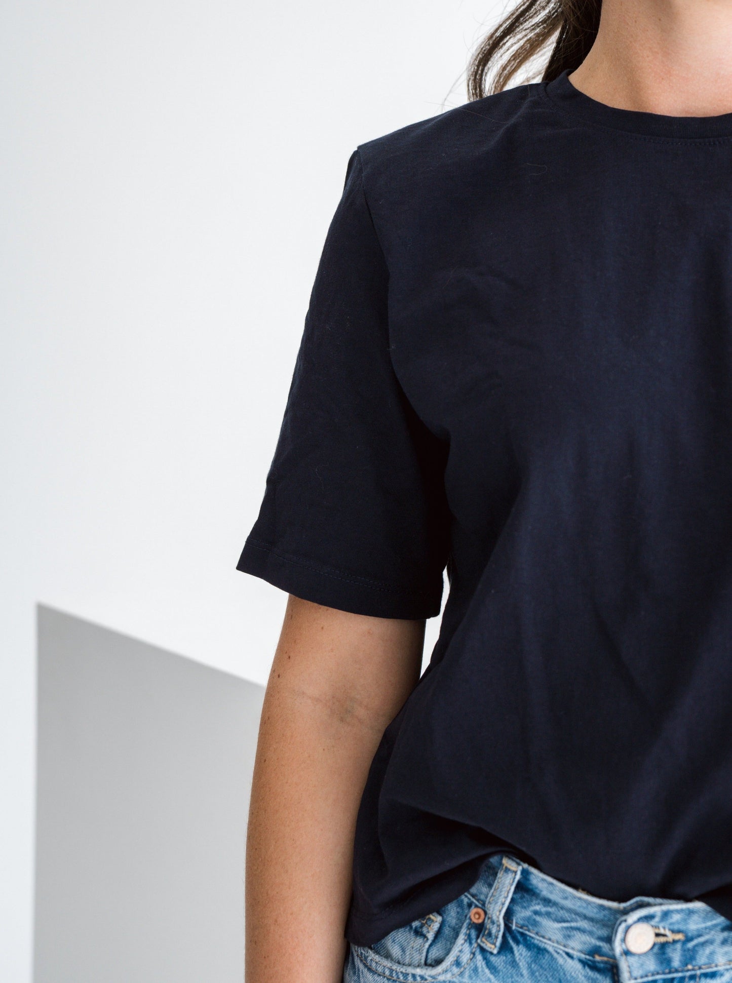 NAVY SHOULDER PAD TEE