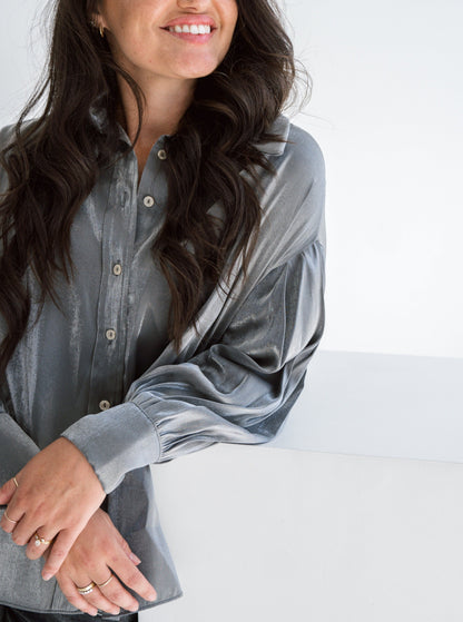 CHARCOAL/SILVER BUTTON DOWN