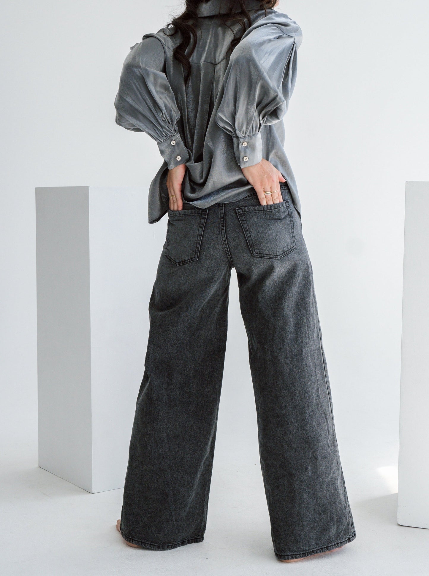 CHARCOAL WIDE LEG JEANS