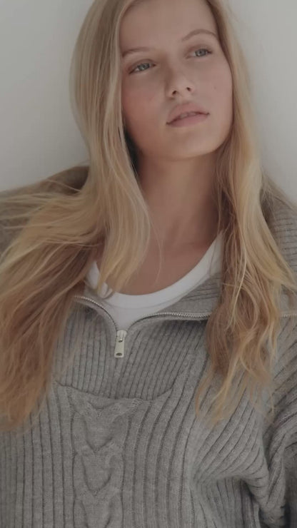 GREY CABLE KNIT